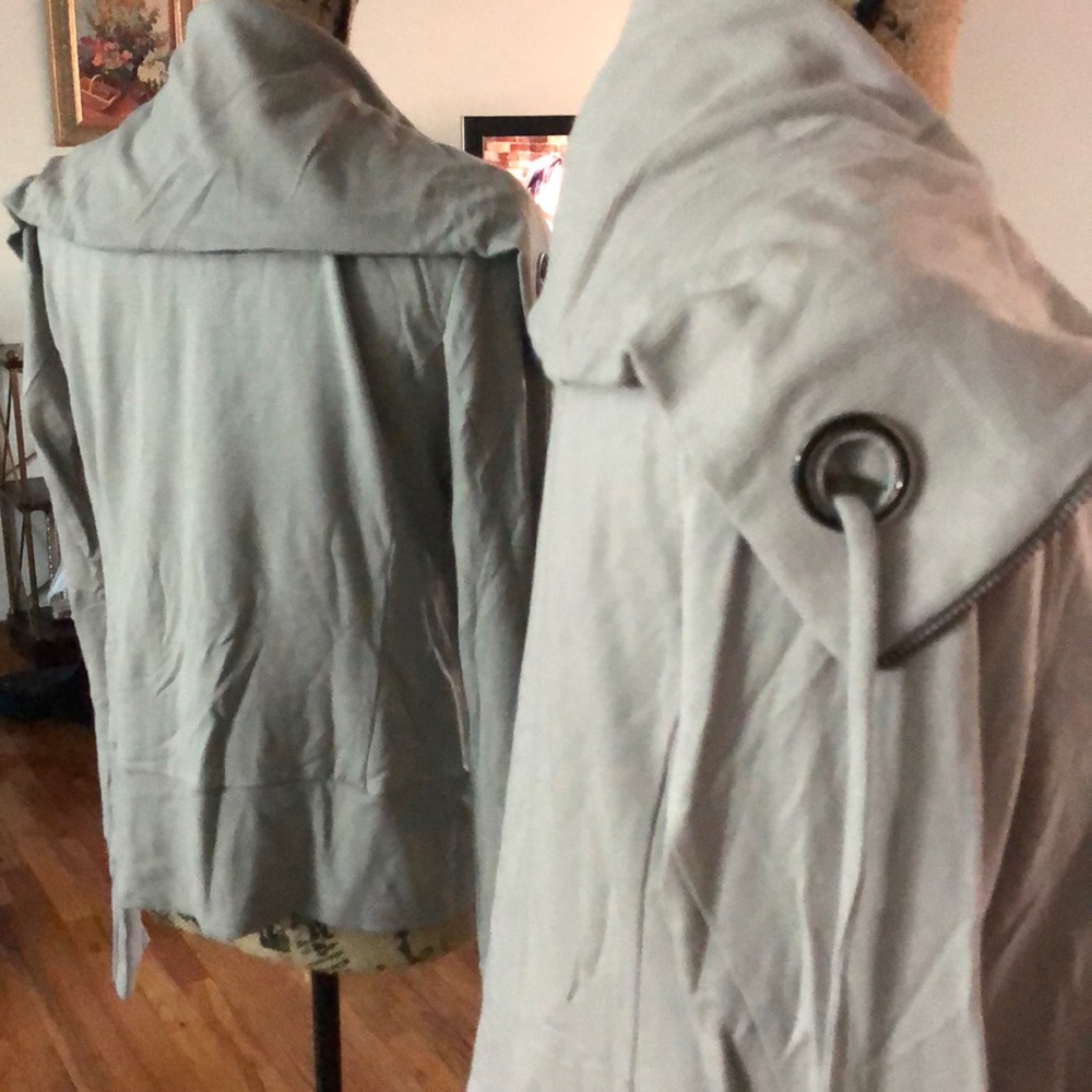 Jacket - Picture 3 of 3